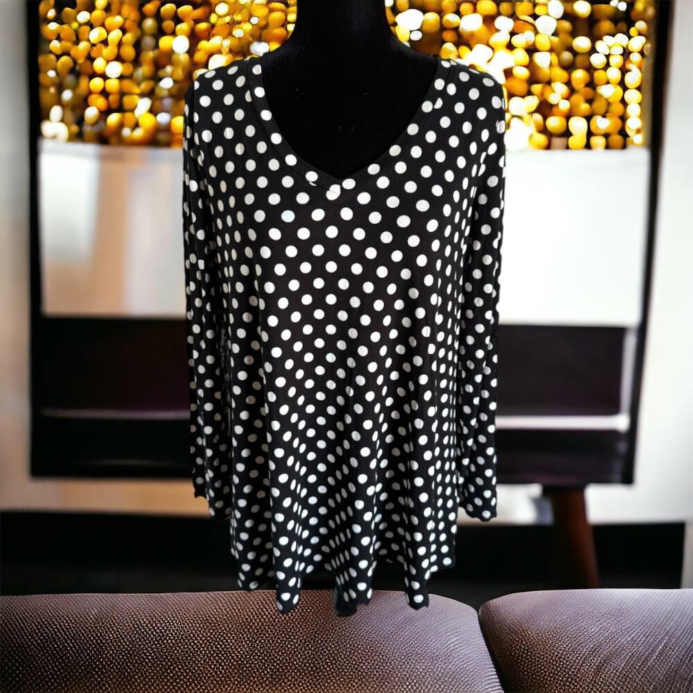 PopYoung Womens Top Sz L Black White V-Neck Long Sleeve Soft Knit NEW‎